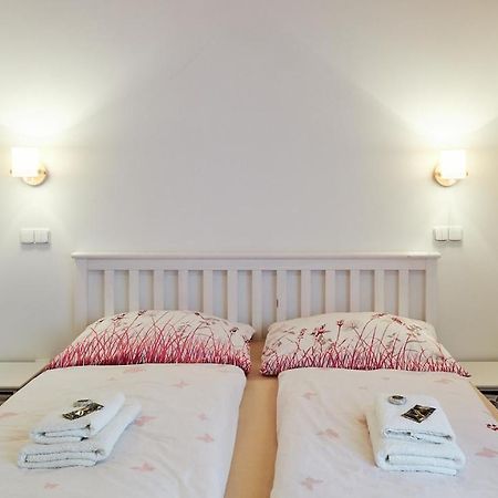 Apartmany Habanska, Cely Dum Pouzdrany Bagian luar foto