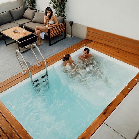 Apartmany Habanska, Cely Dum Pouzdrany Bagian luar foto