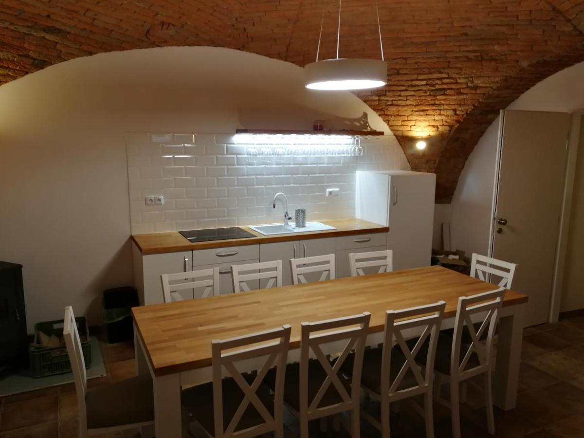 Apartmany Habanska, Cely Dum Pouzdrany Bagian luar foto