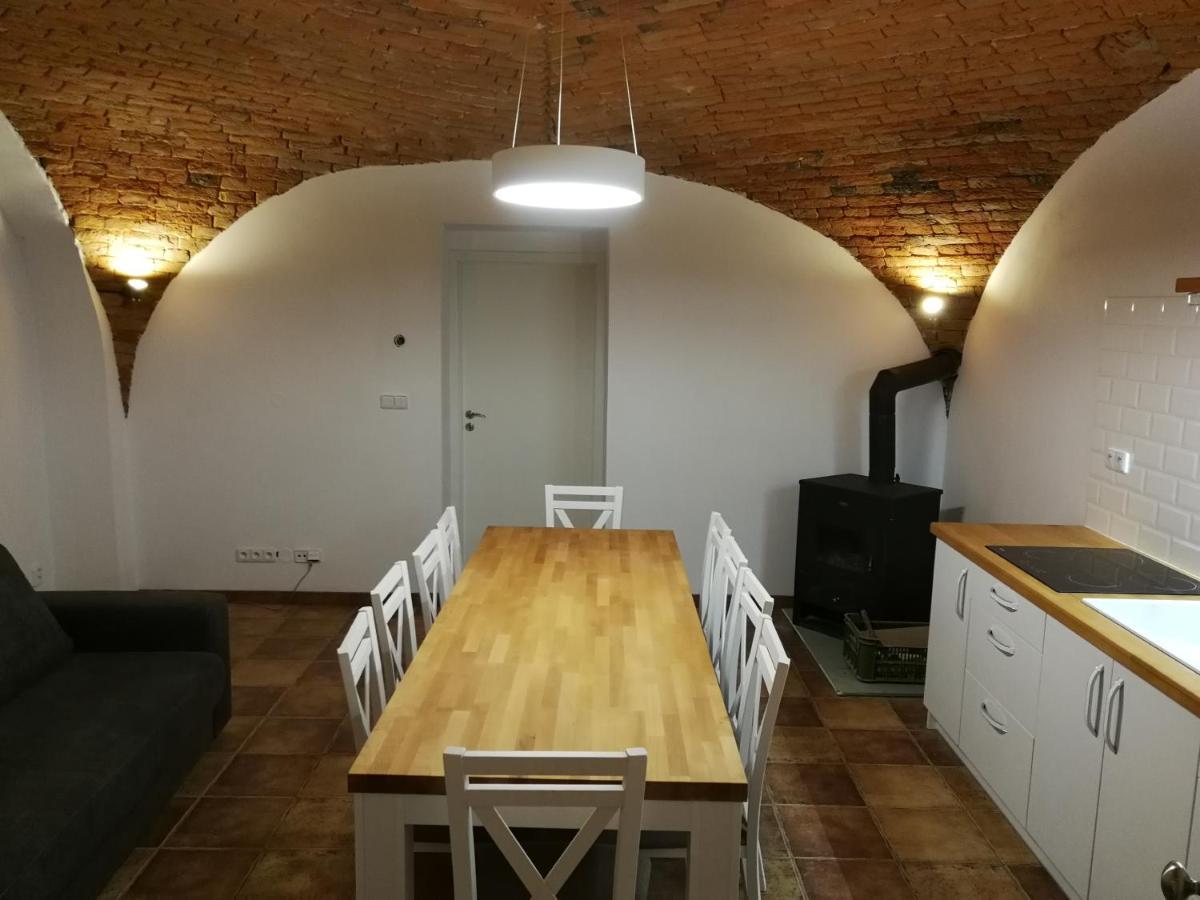 Apartmany Habanska, Cely Dum Pouzdrany Bagian luar foto