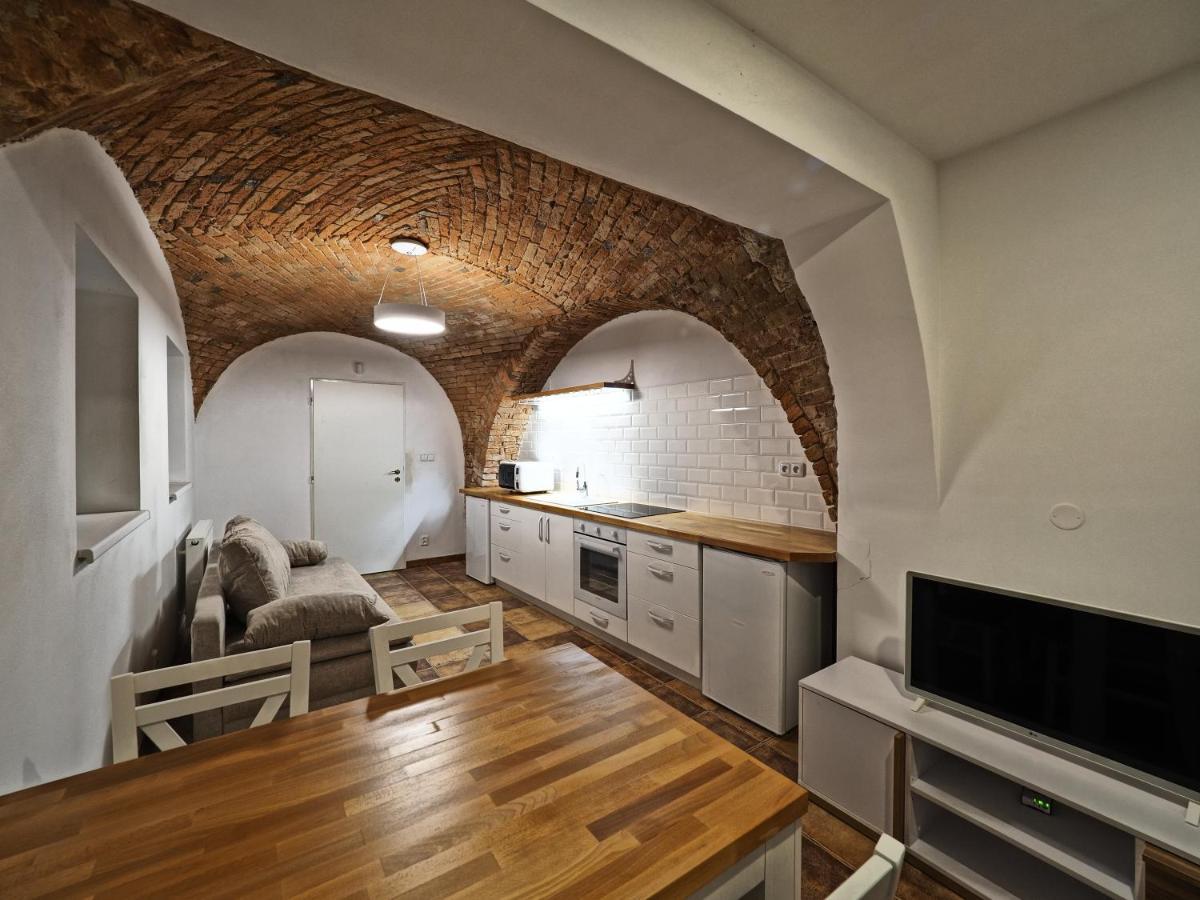 Apartmany Habanska, Cely Dum Pouzdrany Bagian luar foto