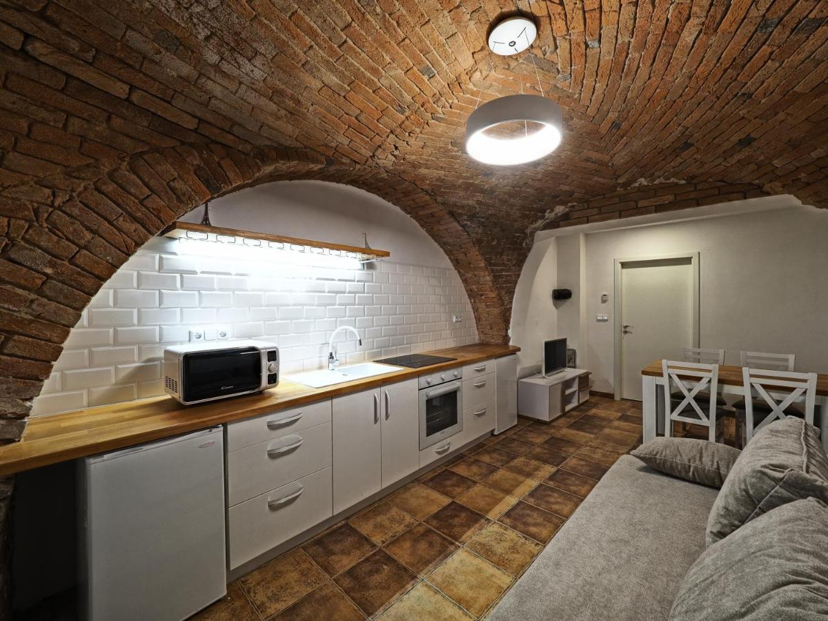 Apartmany Habanska, Cely Dum Pouzdrany Bagian luar foto