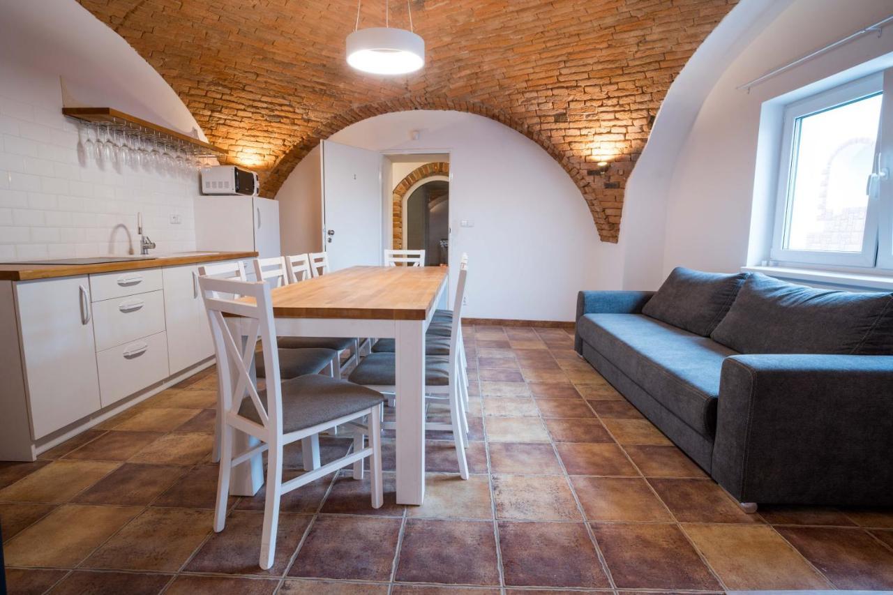 Apartmany Habanska, Cely Dum Pouzdrany Bagian luar foto