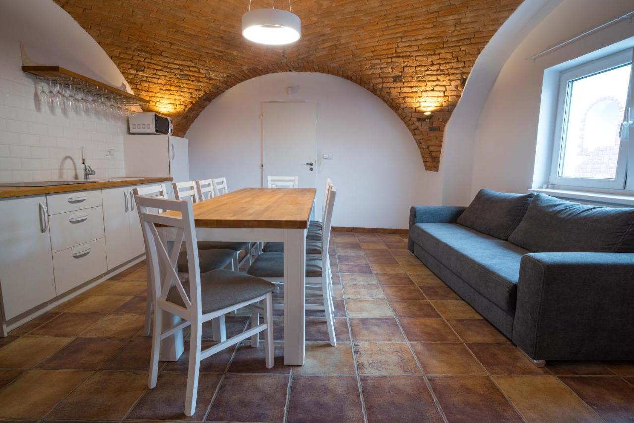 Apartmany Habanska, Cely Dum Pouzdrany Bagian luar foto