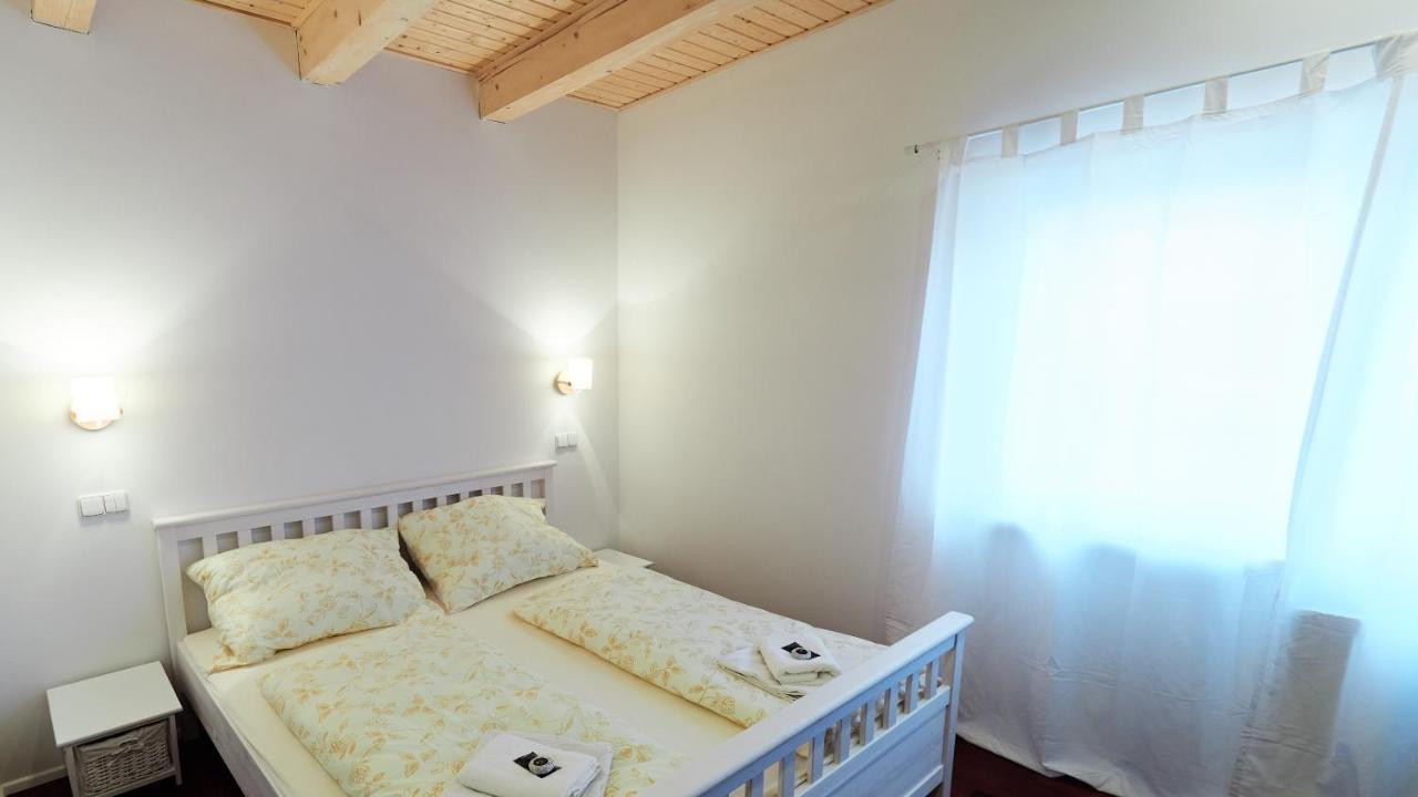 Apartmany Habanska, Cely Dum Pouzdrany Bagian luar foto