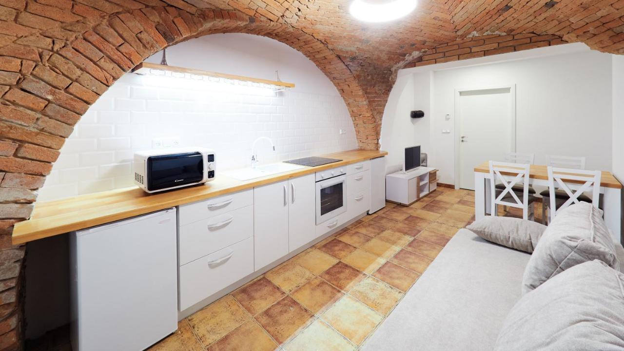 Apartmany Habanska, Cely Dum Pouzdrany Bagian luar foto