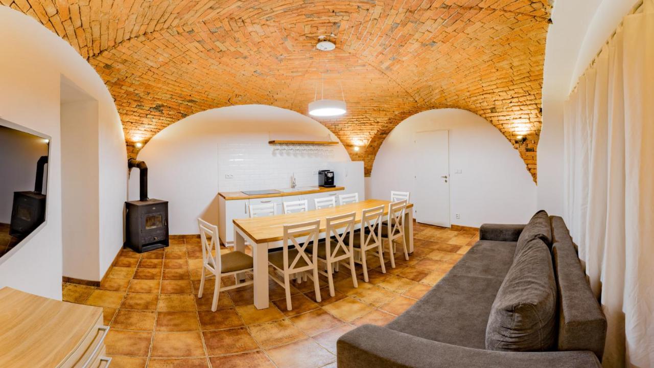 Apartmany Habanska, Cely Dum Pouzdrany Bagian luar foto