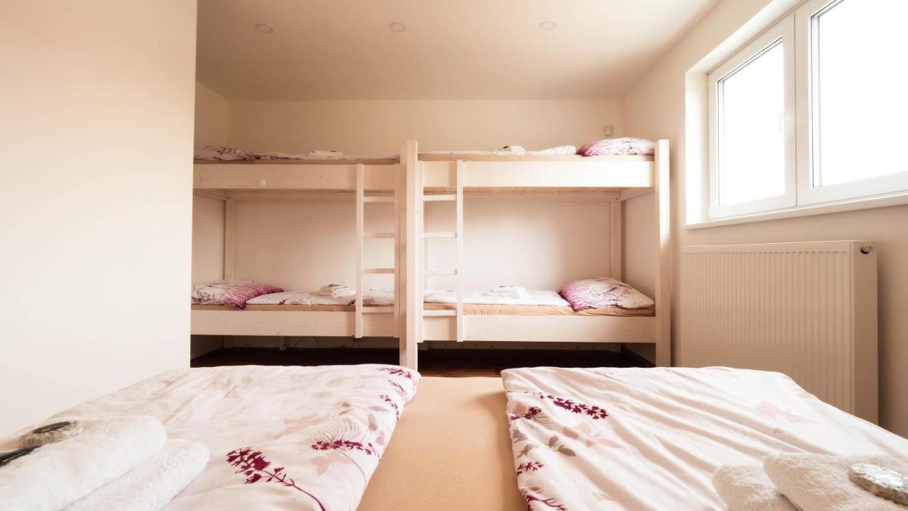 Apartmany Habanska, Cely Dum Pouzdrany Bagian luar foto