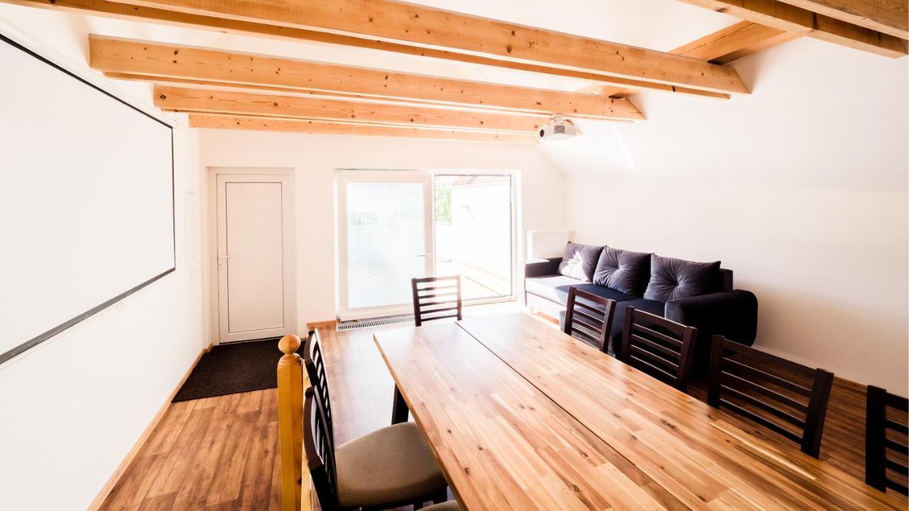 Apartmany Habanska, Cely Dum Pouzdrany Bagian luar foto